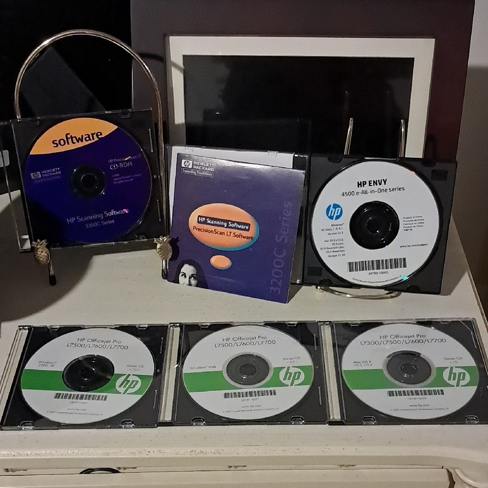 HP Software and Driver CD Collection - Black, Green, Purple